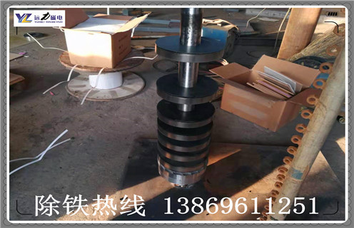 铁矿干粉磁选机，铁矿干粉磁选机经得起客户比较_磁性矿铁矿干粉磁选机经得起客户比较_铁矿干粉磁选机经得起客户比较工作视频皮带及结构价格